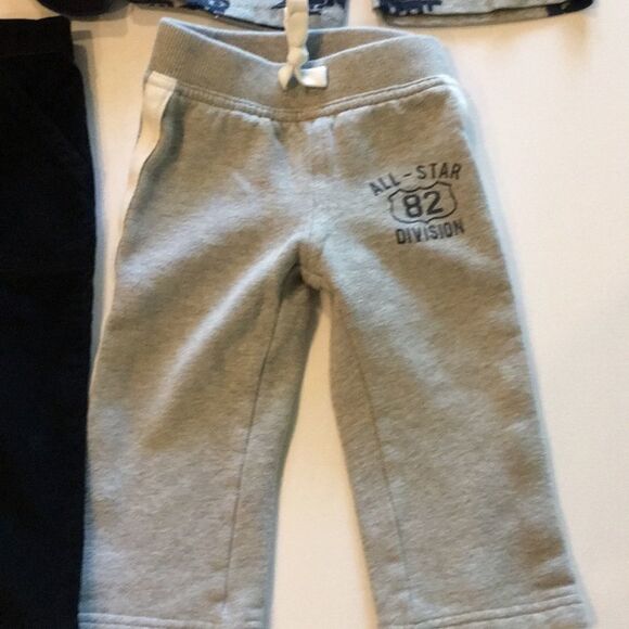 Carter’s Lot Of 5 pants and pajamas 12m boys - Picture 2 of 8